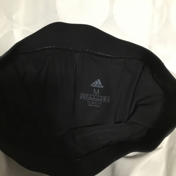 Adidas Girls White Tennis Skirt with shorts underneath (skort) - Picture 2 of 6